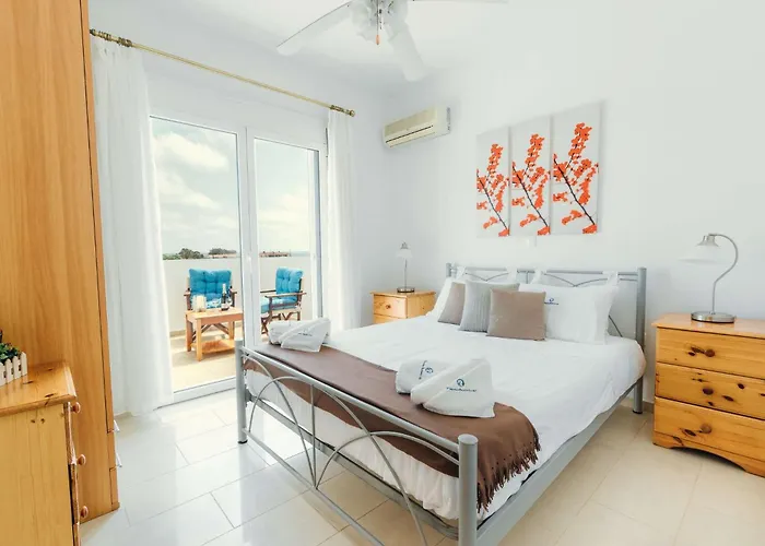 Dreams Villa